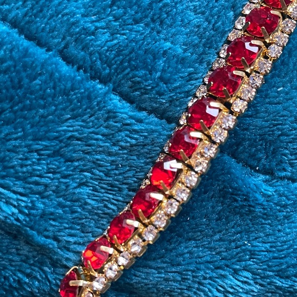 She wore red rhinestones crystal bracelet vintage artisan - Picture 5 of 12